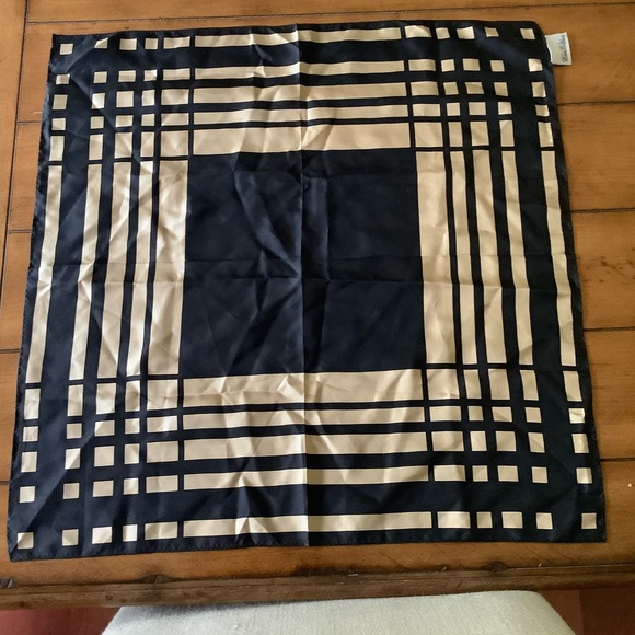 !Brooks Brothers! Square Pattern Scarf/Bandana (Silk) - Picture 1 of 5